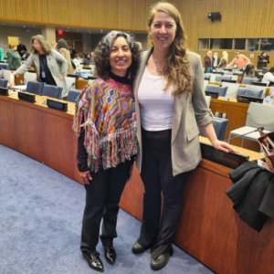 Paola Ricaurte e Ivana Feldfeber en la ONU.